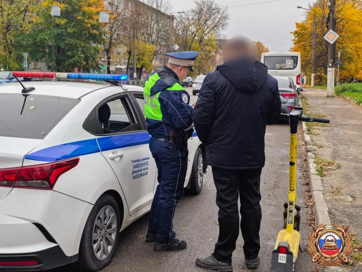 За неделю в Твери оштрафовали 18 электросамокатчиков Фото: ГАИ