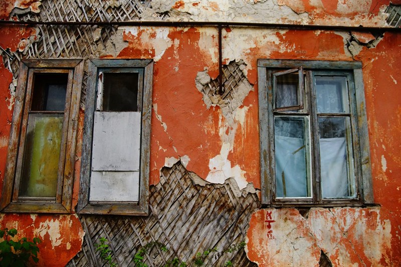 Жильцы сгоревшего дома в Западной Двине пожаловались Бастрыкину - новости Афанасий