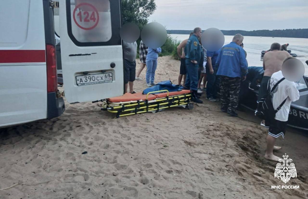 ЧП на воде под Калязином: водитель столкнувшегося с баржей катера был пьян - новости Афанасий