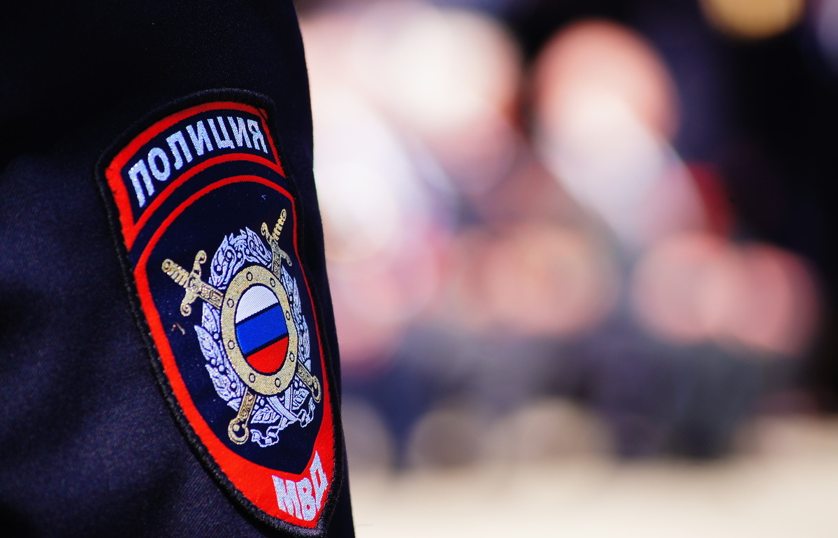 Жительница Конаково обматерила полицейских из-за отказа регистрировать мигранта Фото: Afanasy.biz