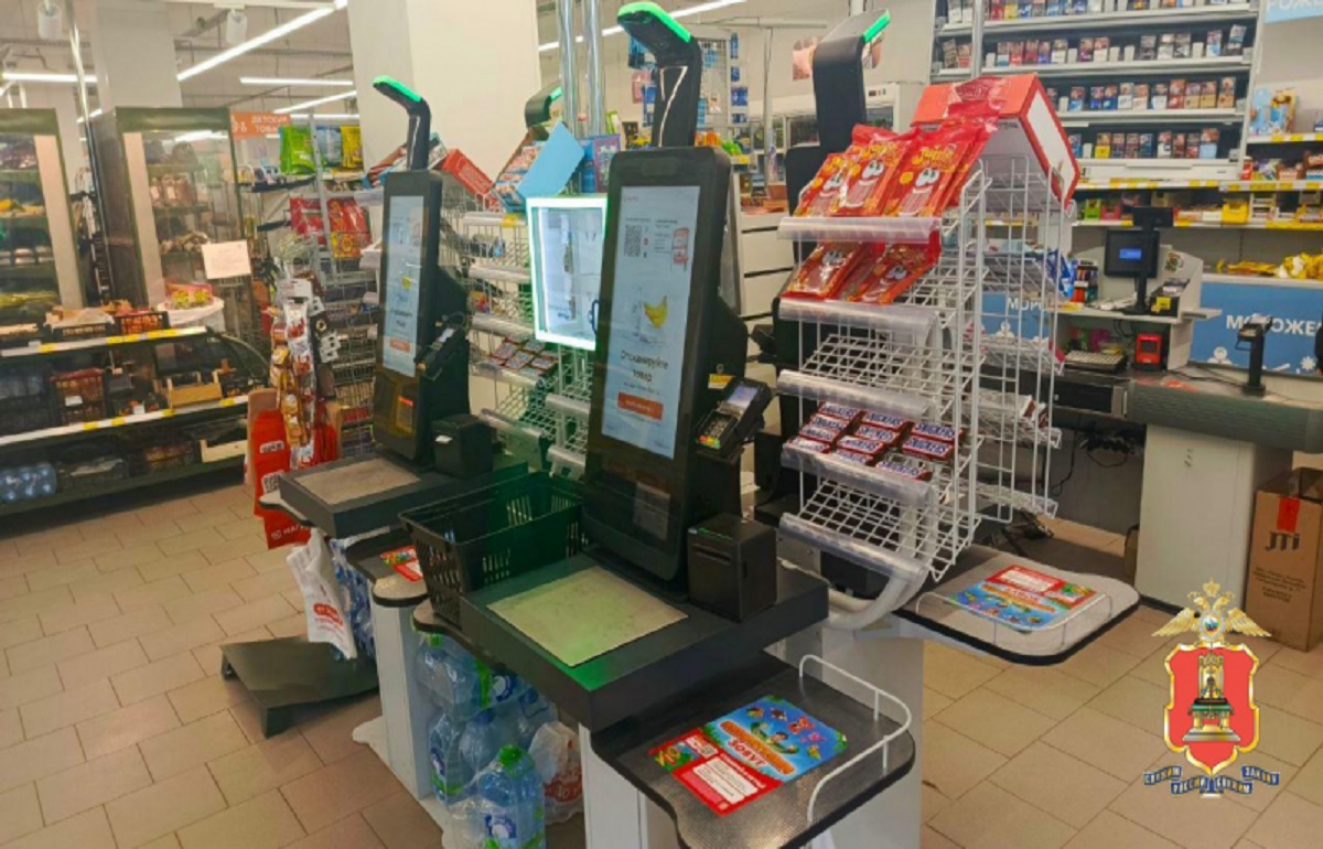 Жительница Максатихи вынесла из магазина сыра и кофе почти на 300 тысяч рублей Фото: УМВД России по Тверской области