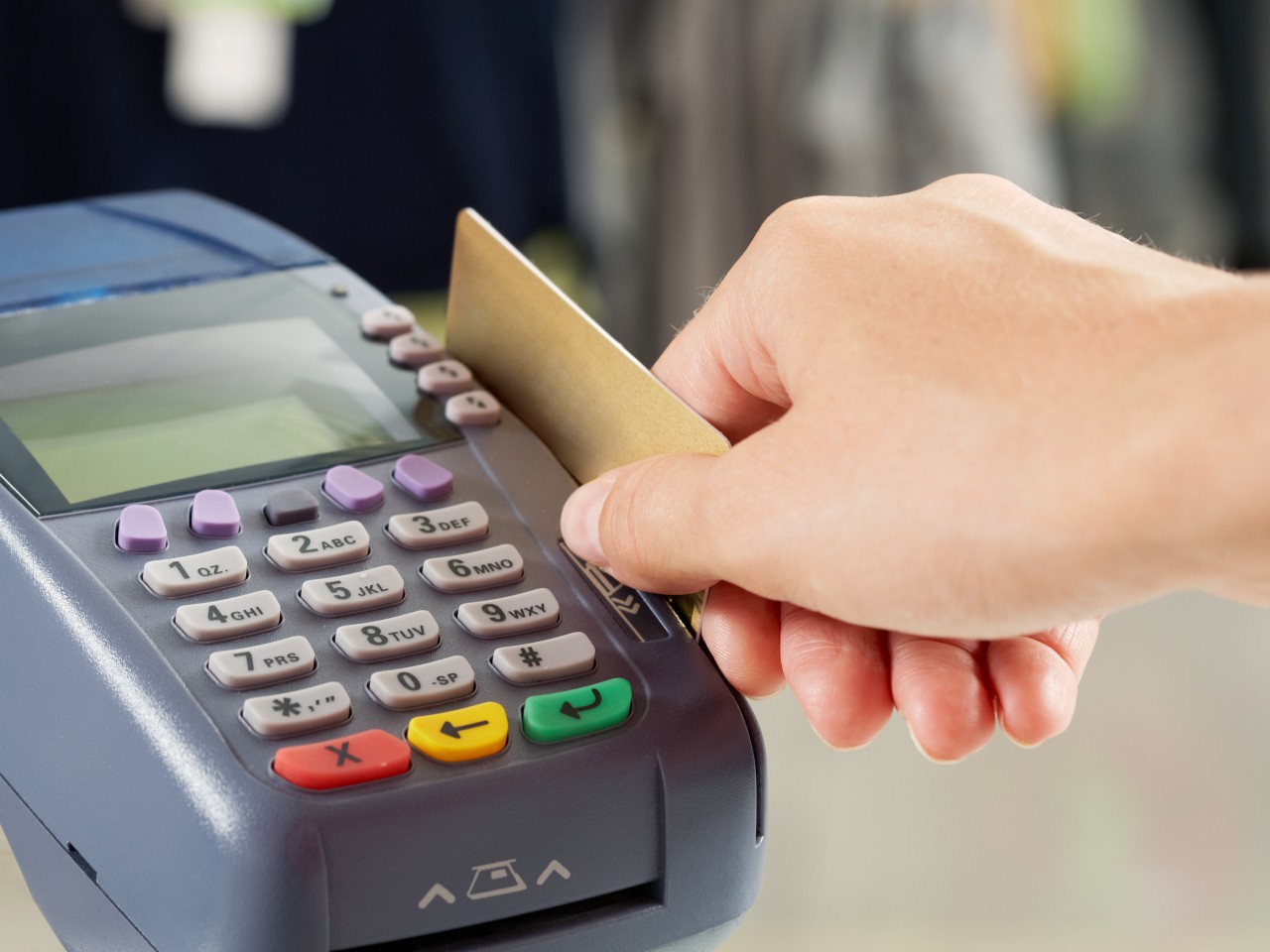 Стало известно, как молодежь выбирает банковские карты - новости Афанасий