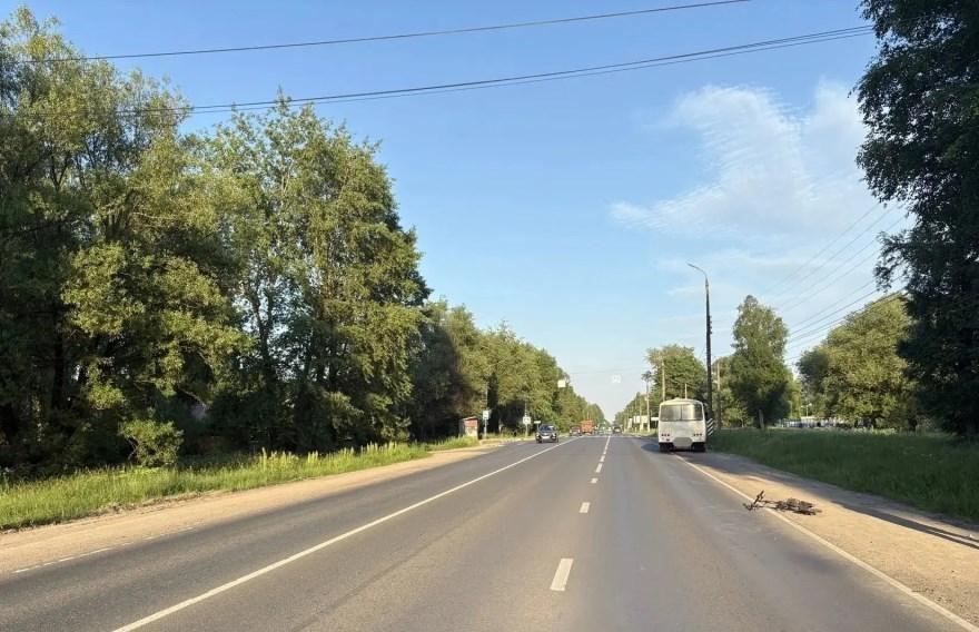 Водитель самоката получил тяжелые травмы после столкновения с «Пазиком» в Твери - новости Афанасий