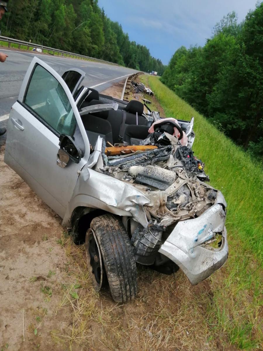 Один погиб и двое в тяжелом состоянии: лобовое ДТП на М9 в Тверской области 