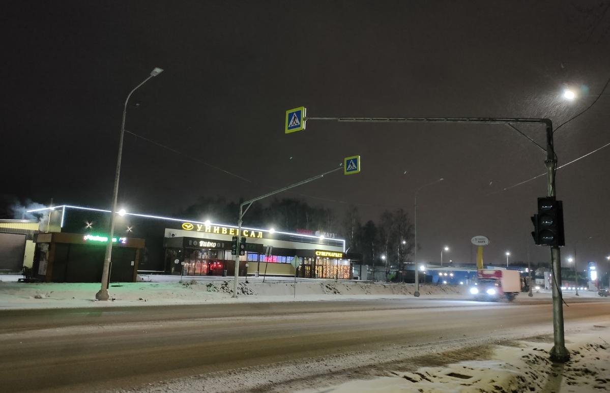 На улице Шишкова в Твери установили светофор и обозначили пешеходный переход - новости Афанасий