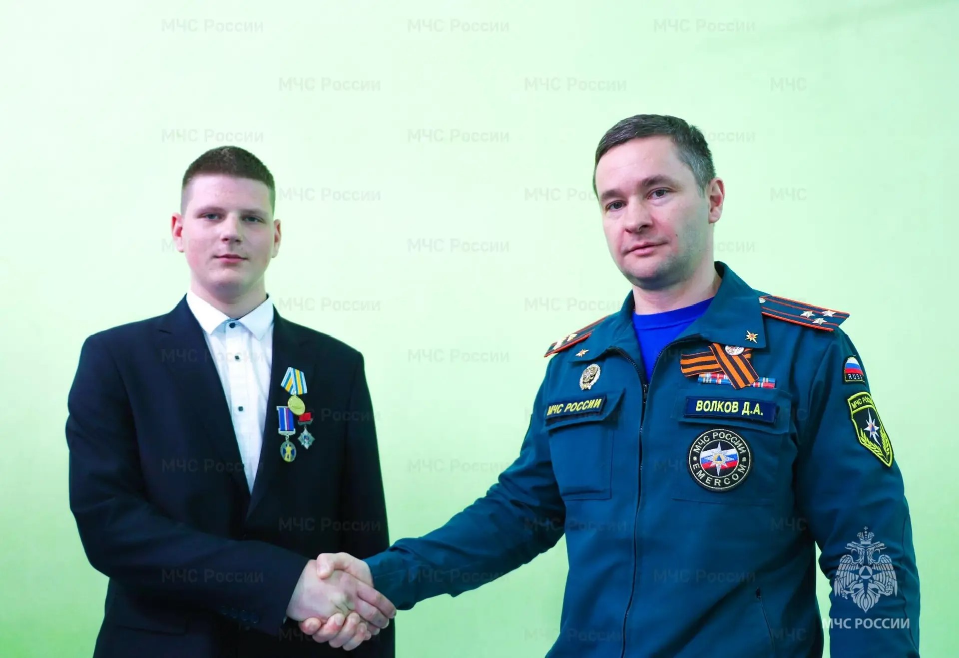 Школьнику из Тверской области вручили медаль «За спасение погибающих на водах» 