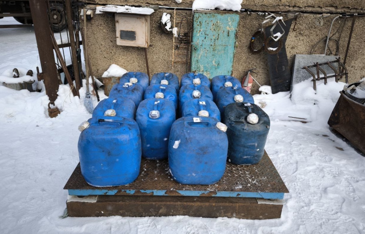 На перегоне в Зубцове машинист попытался украсть 420 литров дизельного топлива Фото: транспортная полиция