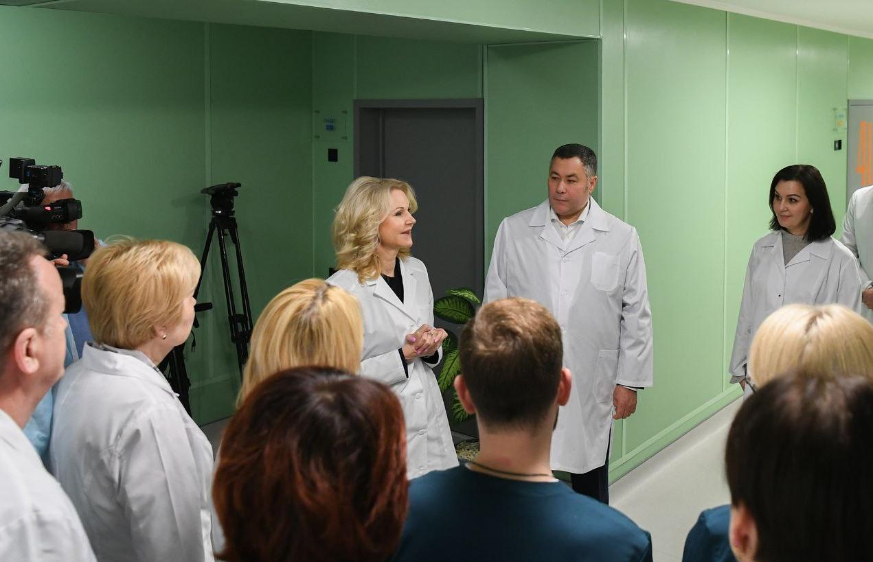 Татьяна Голикова и Игорь Руденя посетили Областную клиническую больницу и стройплощадку нового комплекса Детской ОКБ  - новости Афанасий