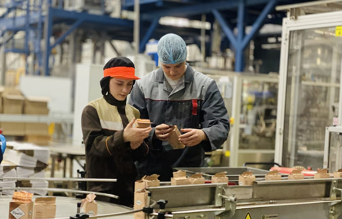 Школьники летом получают опыт работы на производствах Тверской области Фото предоставлено правительством Тверской области