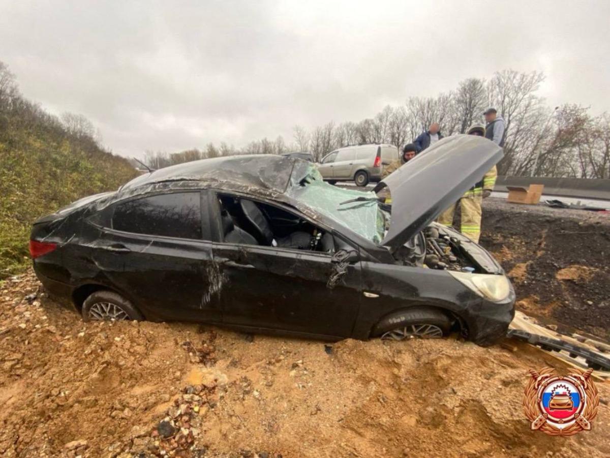 На М9 в Зубцовском округе перевернулся автомобиль Фото: ГАИ