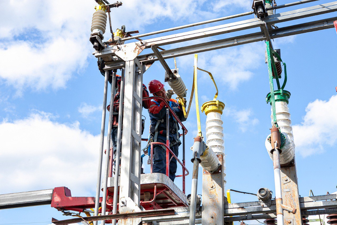 Энергетики повысили надежность электроснабжения 36 населенных пунктов в Тверской области Фото: Диана Журавлева