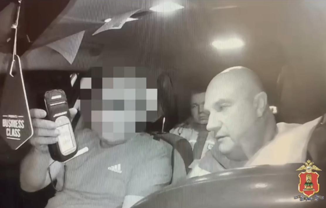 На трассе М10 остановили пьяного водителя грузовика - новости Афанасий