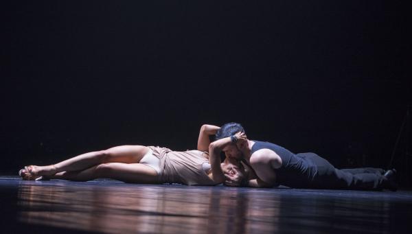 «Новая ипостась танца». В Твери состоялась мировая премьера спектакля «Адам и Ева. Жизнь после рая» 