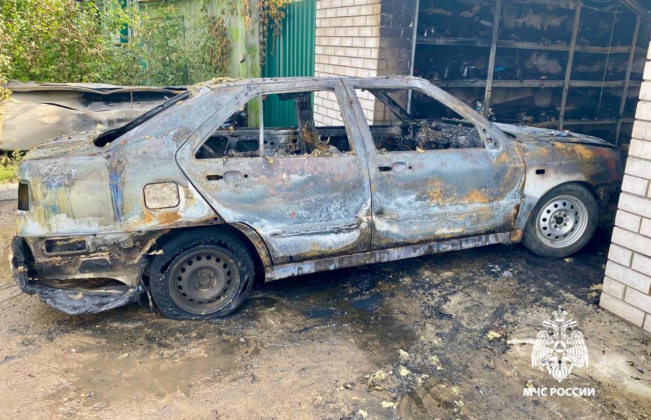 В Твери из-за сварочных работ сгорели гараж и машина - новости Афанасий