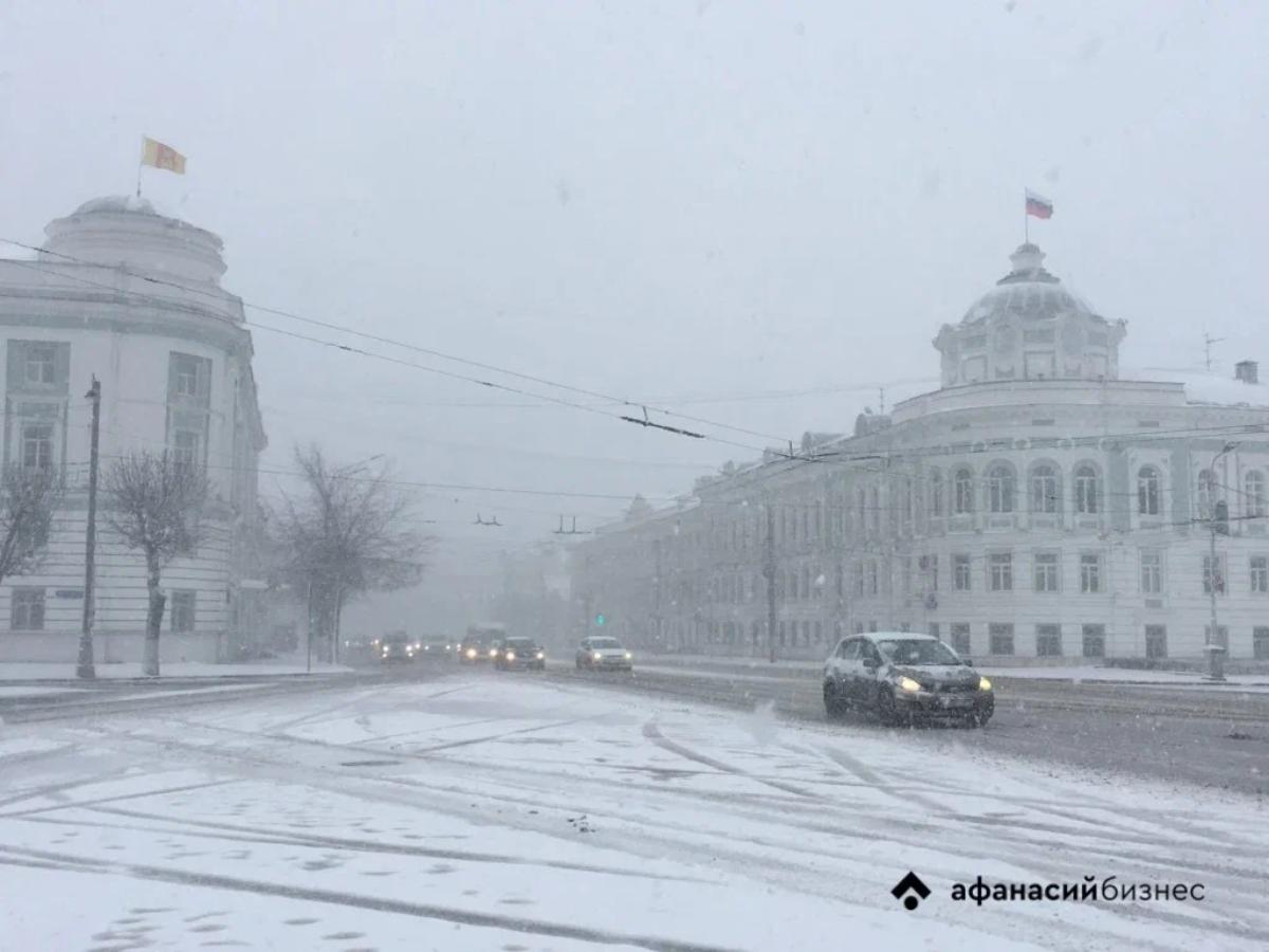 Тверских водителей предупредили о снежных заносах и гололедице 
