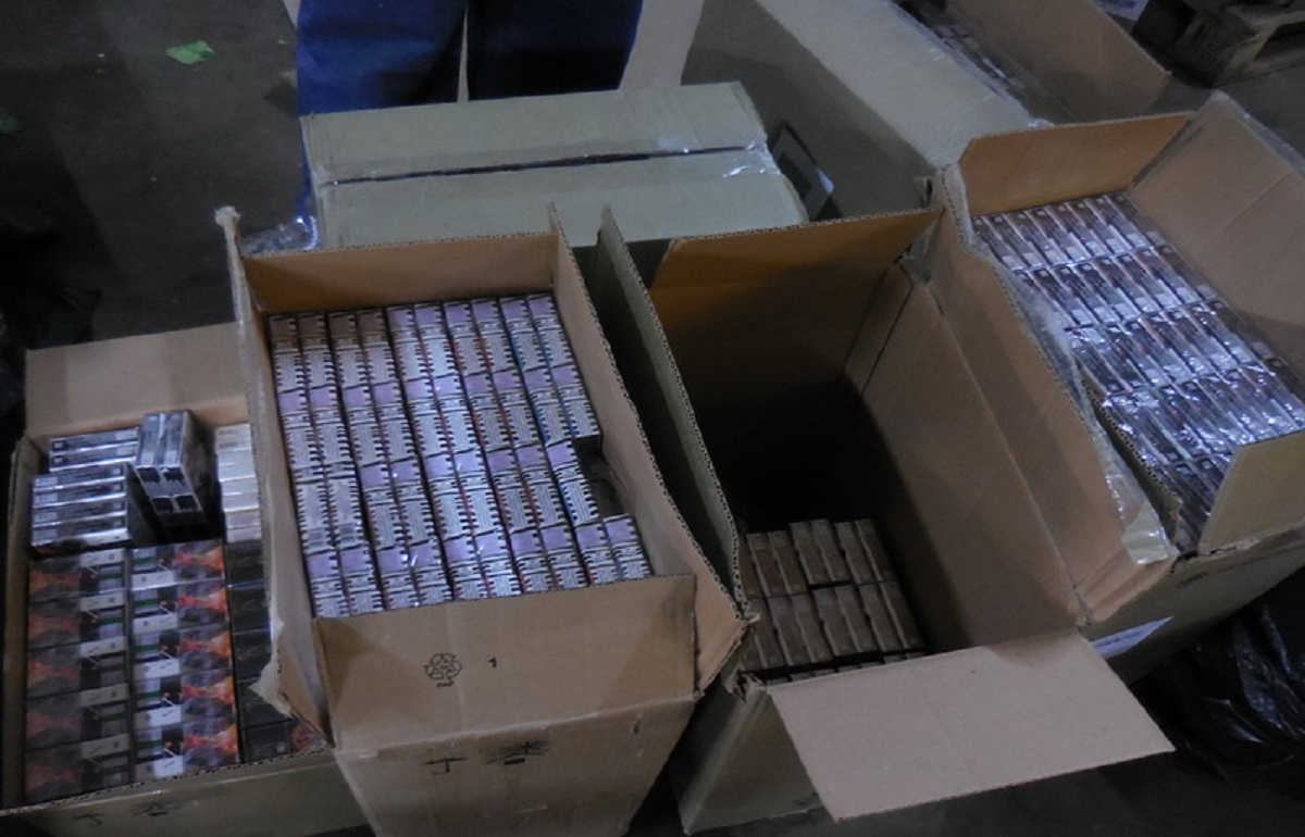 На складах в Твери нашли крупную партию контрафактных сигарет - новости Афанасий