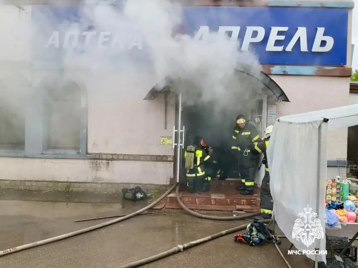 На пожаре в Вышнем Волочке спасены два человека Фото: МЧС