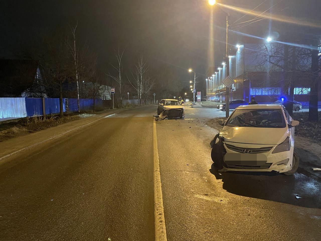 В Твери на улице Лермонтова дорогу не поделили две легковушки  Фото: ГАИ Тверской области
