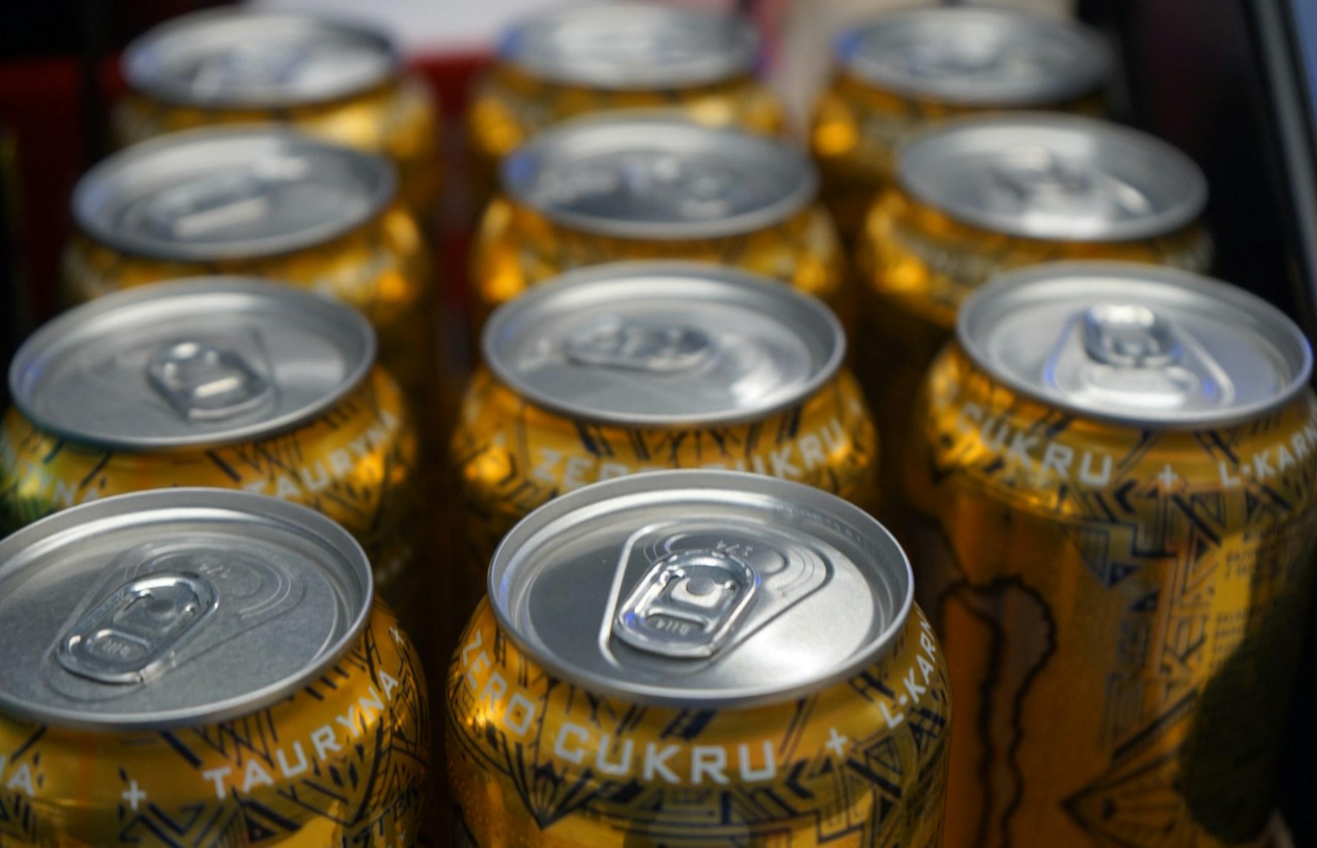 В России ввели штрафы за продажу энергетиков детям - новости Афанасий