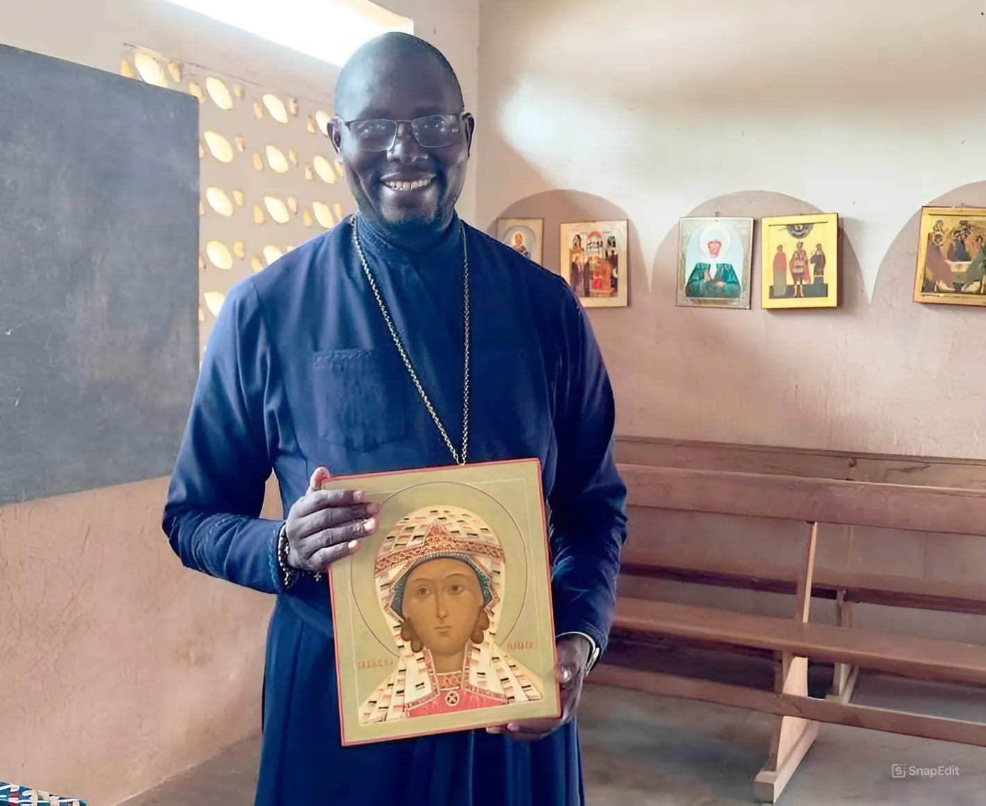 В Африку из Тверской области отправилась христианская икона  Фото: Тверская епархия