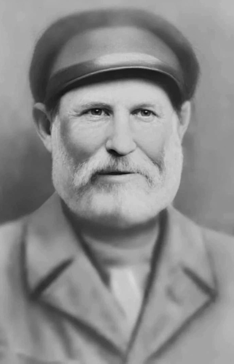 Матвей Кузьмин  Матвей Кузьмин