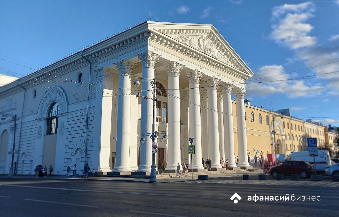 В Твери в пятницу перекроют Театральную площадь