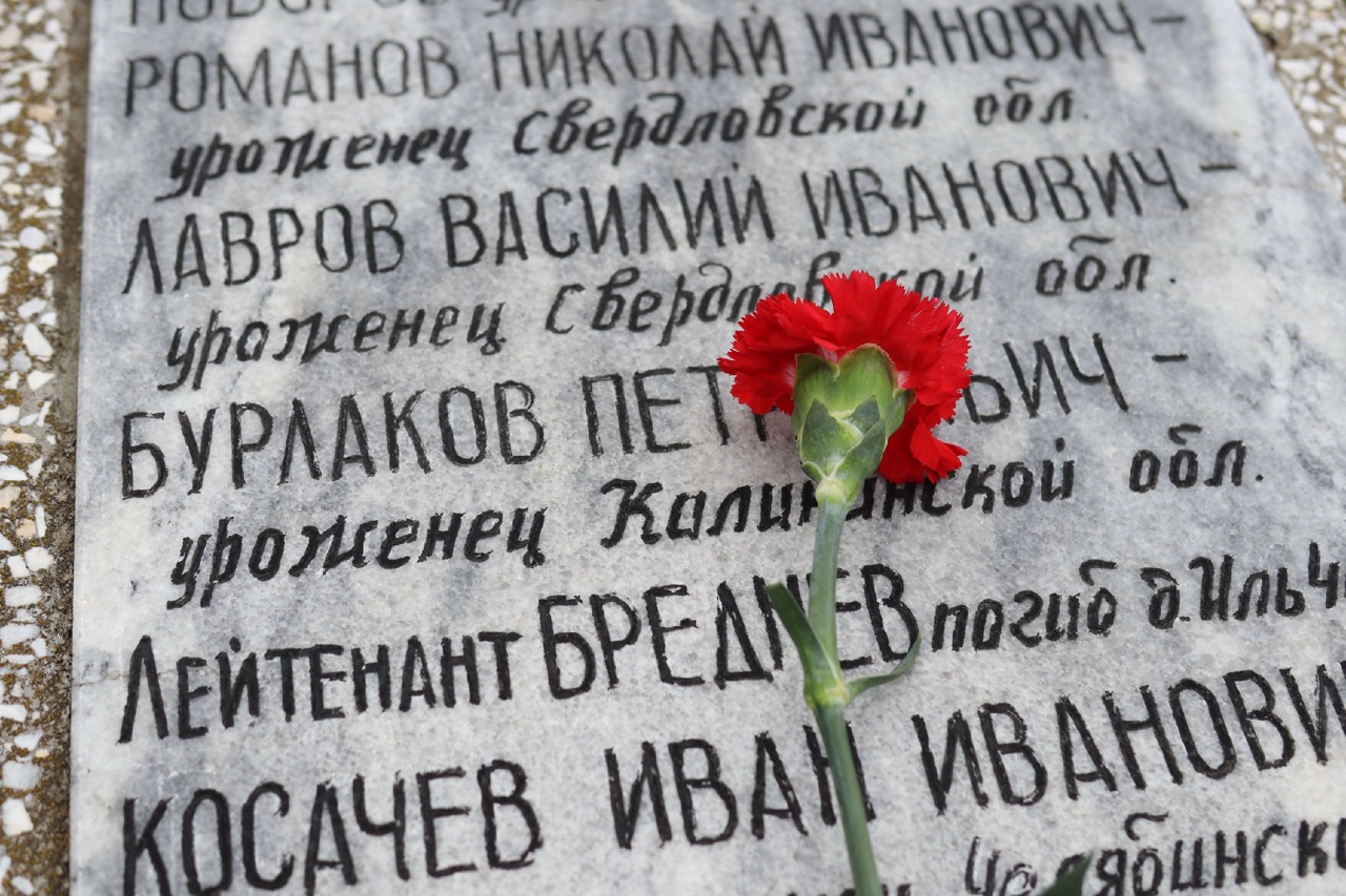 Во Ржеве Тверской области модернизируют мемориальное кладбище советских воинов