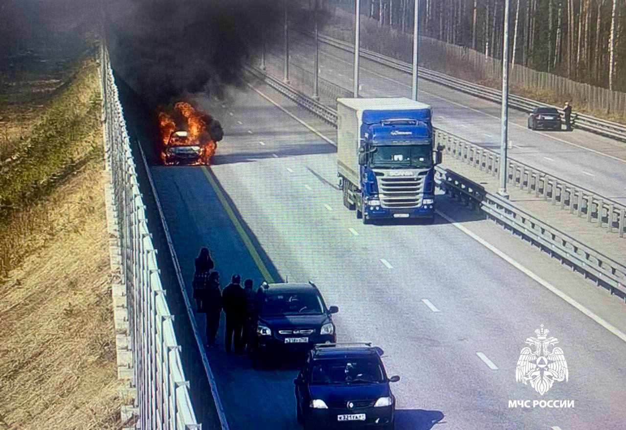 Автомобиль сгорел на трассе в Тверской области - новости Афанасий