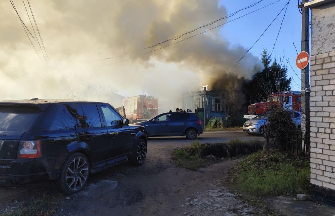 В Твери у Южного кольца горит жилой дом - новости Афанасий
