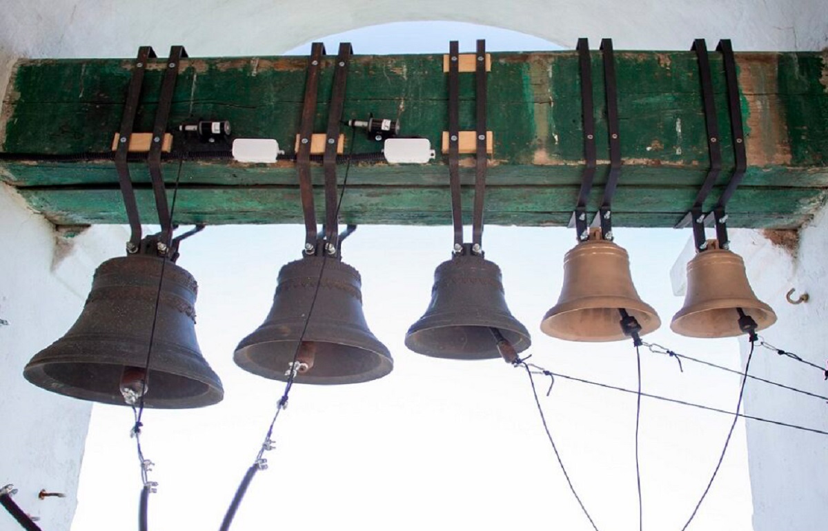 На колокольнях храмов в Торжке устанавливают систему «Электронный звонарь» Фото: Тверская епархия