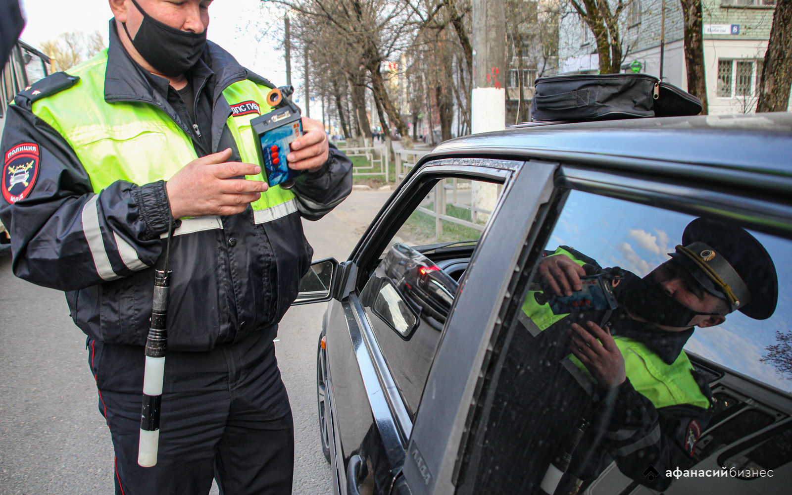 Время выйти из зоны комфорта: в Твери за два часа растонировали десятки автомобилей 