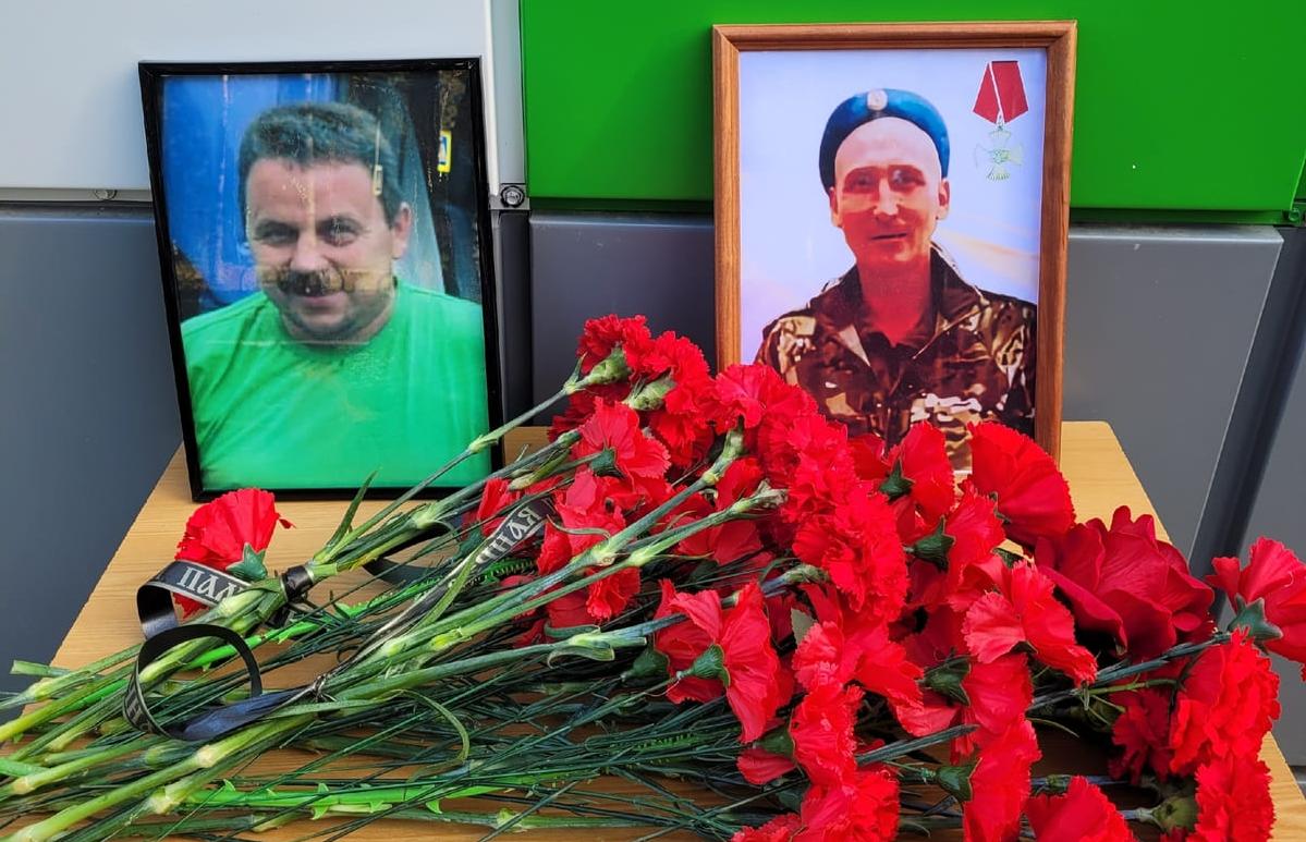 На фасаде школы в Весьегонске установили мемориальные доски участникам СВО - новости Афанасий