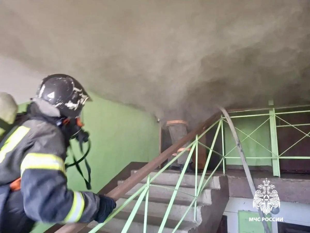 Четыре человека спасены при пожаре в Осташкове Фото: МЧС