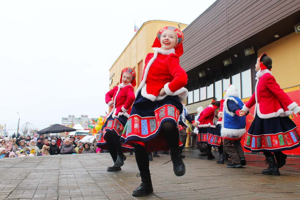 В Твери проходят народные гулянья в честь Масленицы - новости Афанасий