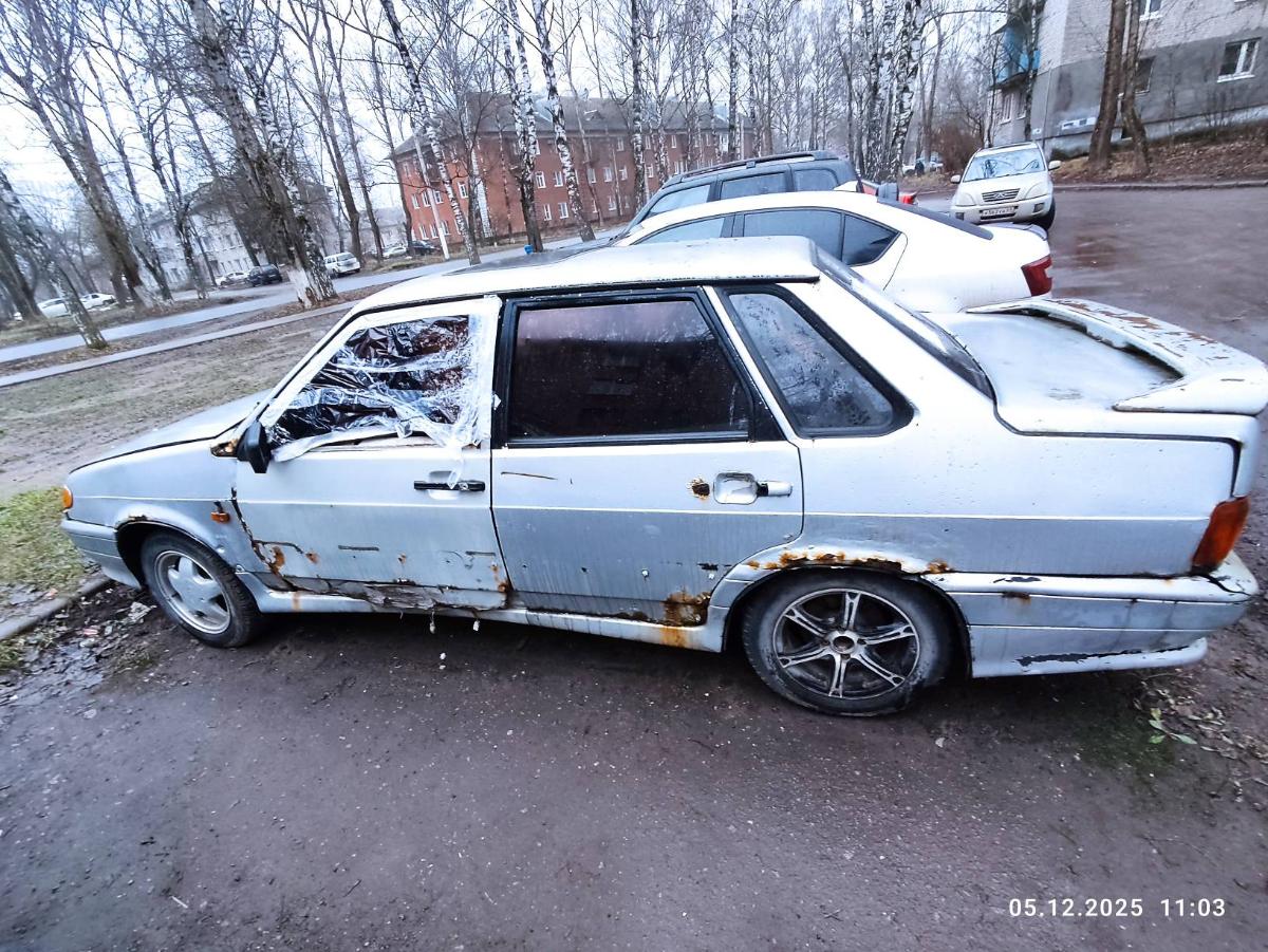 В Твери ищут владельцев автомобилей, «брошенных» на улице Громова Фото: администрация Твери