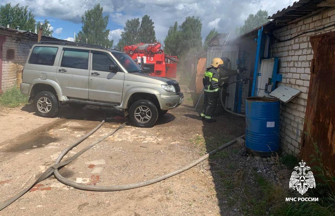 В Торжке пожарные спасли автомобиль - новости Афанасий