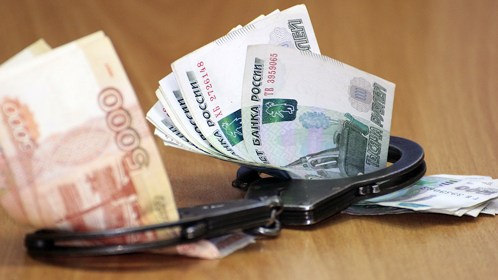 В Тверской области за взятку полицейскому осудят руководителя подразделения РЖД