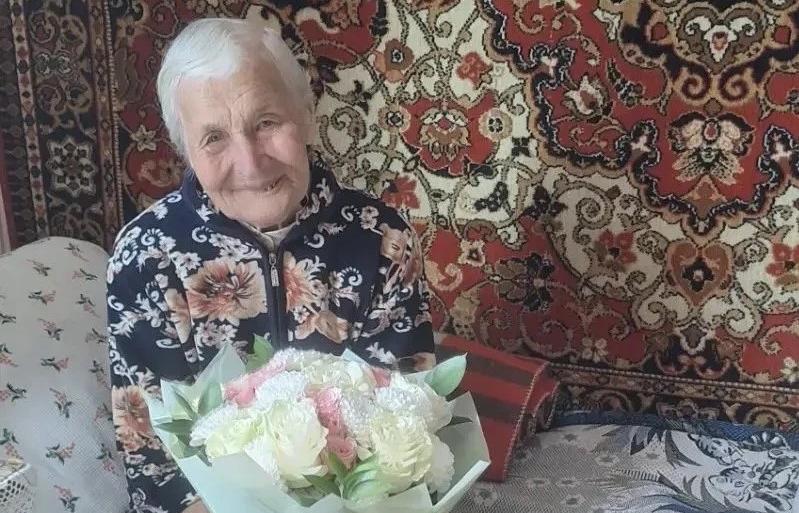 100 лет отмечает сегодня ветеран Елена Ильинична Яремчук из Вышнего Волочка - новости Афанасий