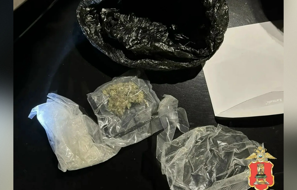 На трассе под Тверью полицейские задержали наркокурьеров с «синтетикой» - новости Афанасий