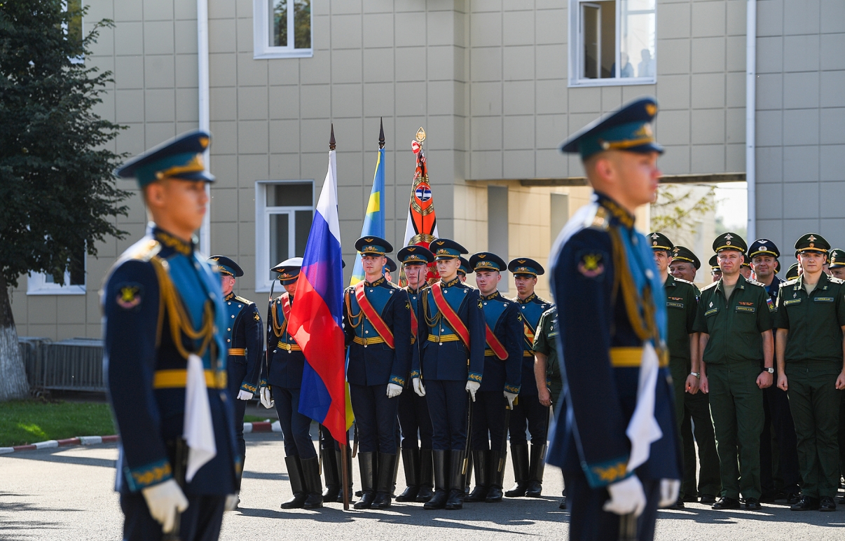 Губернатор Игорь Руденя поздравил с началом нового учебного года учащихся и преподавателей Военной академии воздушно-космической обороны им. Маршала Советского Союза Г.К. Жукова - новости Афанасий