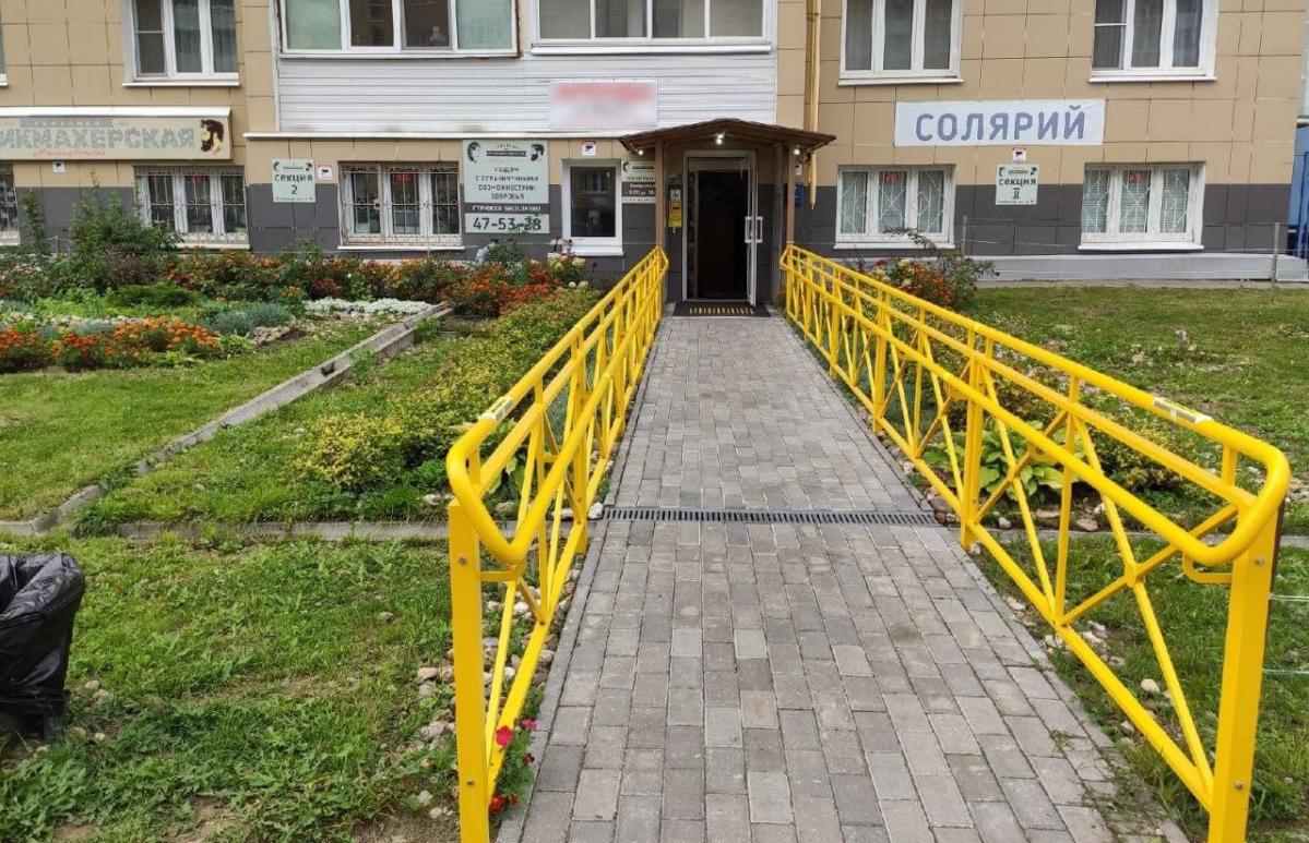 В Твери инвалиды-колясочники могут остаться без доступа в специализированную парикмахерскую - новости Афанасий