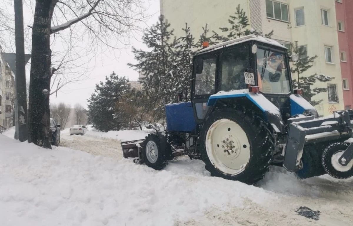 По поручению тверского губернатора к уборке снега привлекли ЖКХ и предприятия - новости Афанасий