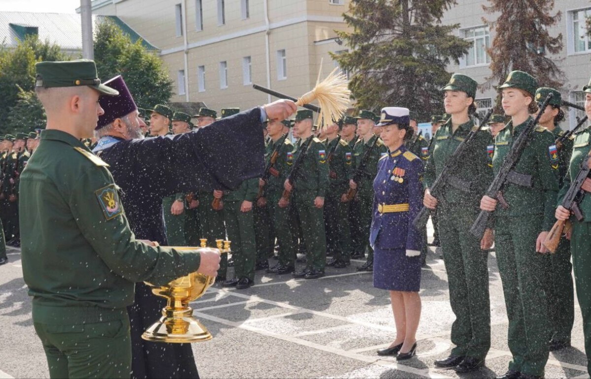 В Твери 200 курсантов академии ВА ВКО имени Жукова приняли Военную присягу - новости Афанасий