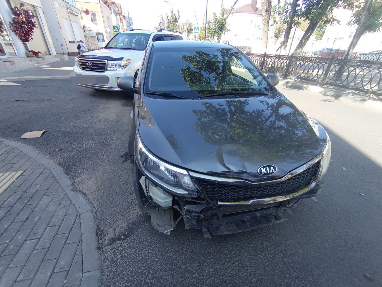 В ДТП в Твери на бульваре Радищева пострадал водитель авто, ехавшего по главной дороге Фото: Отдел Госавтоинспекции УМВД России по городу Твери