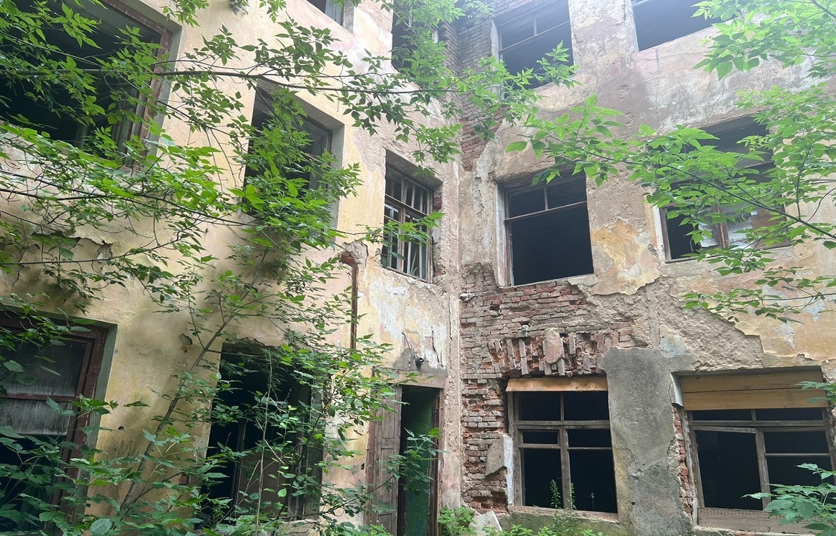 В Вышнем Волочке подростки получили травмы, упав с третьего этажа «заброшки» Фото: СУ СК РФ по Тверской области, Прокуратура Тверской области
Видео: Прокуратура Тверской области