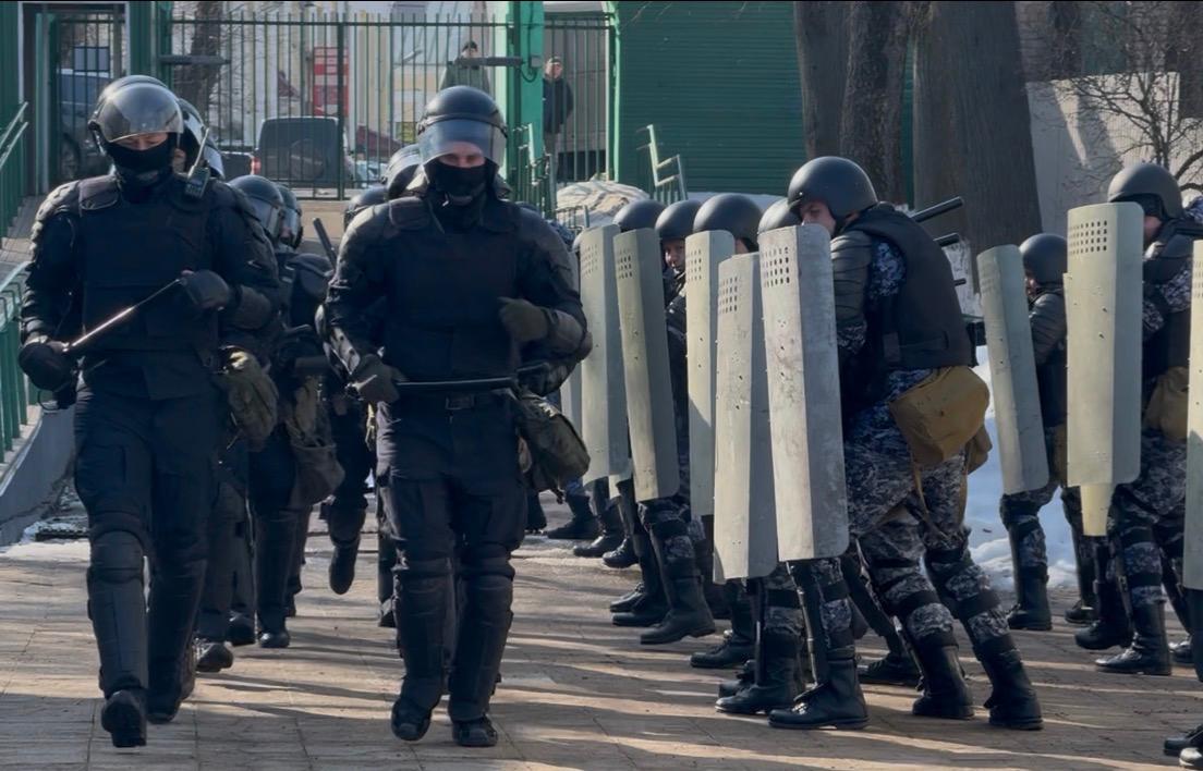 В Твери росгвардейцы провели тренировку по усмирению футбольных фанатов - новости Афанасий