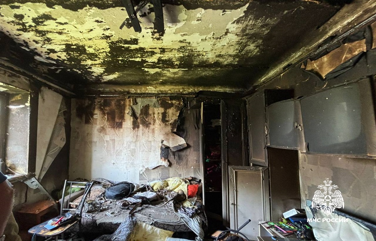 Из-за зарядного устройства во Ржеве сгорела квартира Фото: МЧС по Тверской области