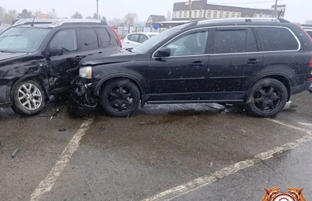 На М10 под Конаково столкнулись три автомобиля - новости Афанасий