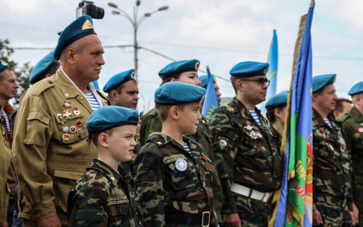 Губернатор Игорь Руденя поздравил тверских десантников с Днем ВДВ Фото из архива редакции