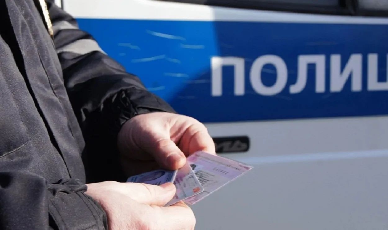Юная автолюбительница из Осташкова не скрывала, что купила права в интернете Фото: УМВД России по Тверской области